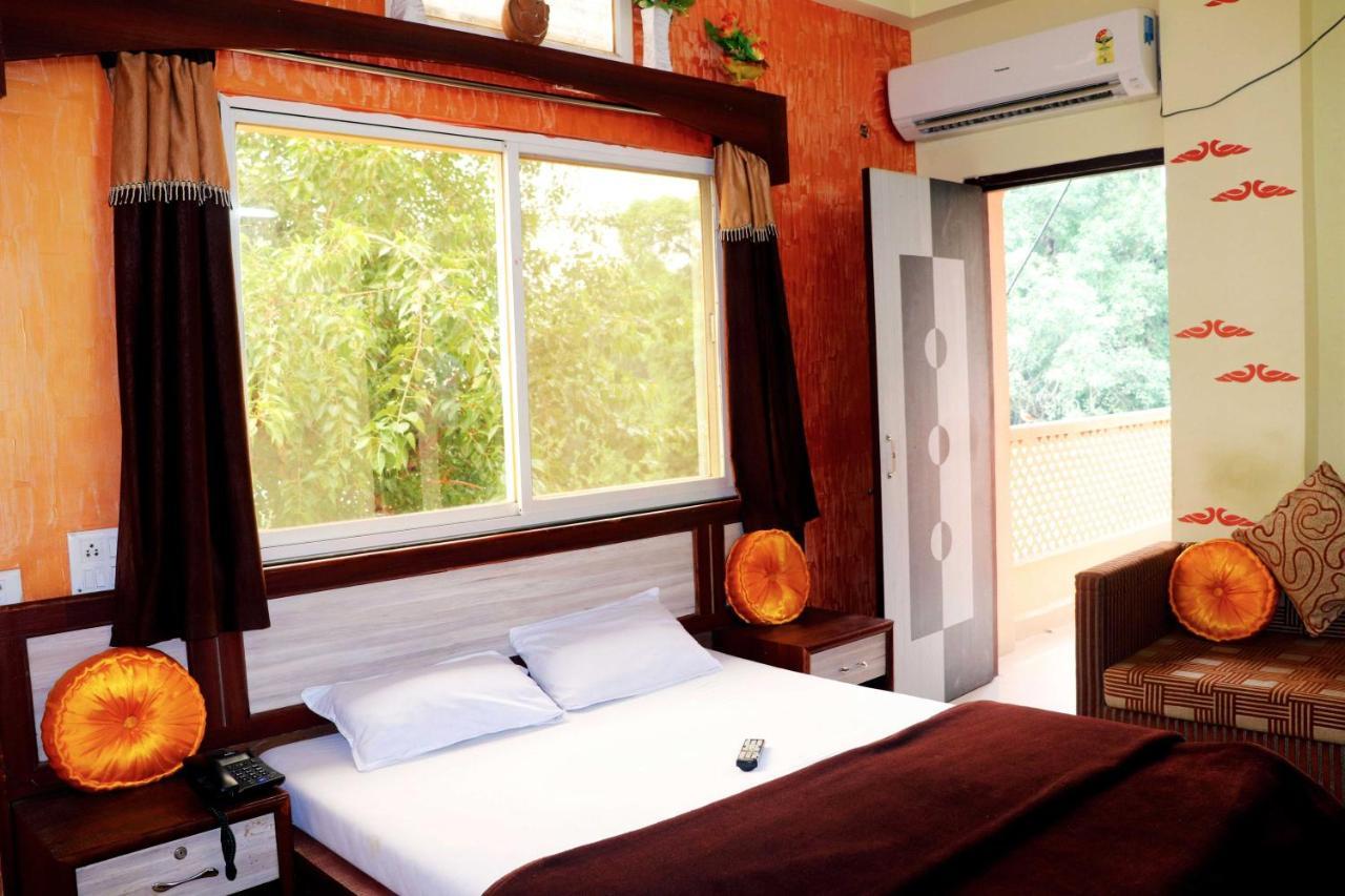 Hotel Raj Palace Maheshwar Eksteriør billede
